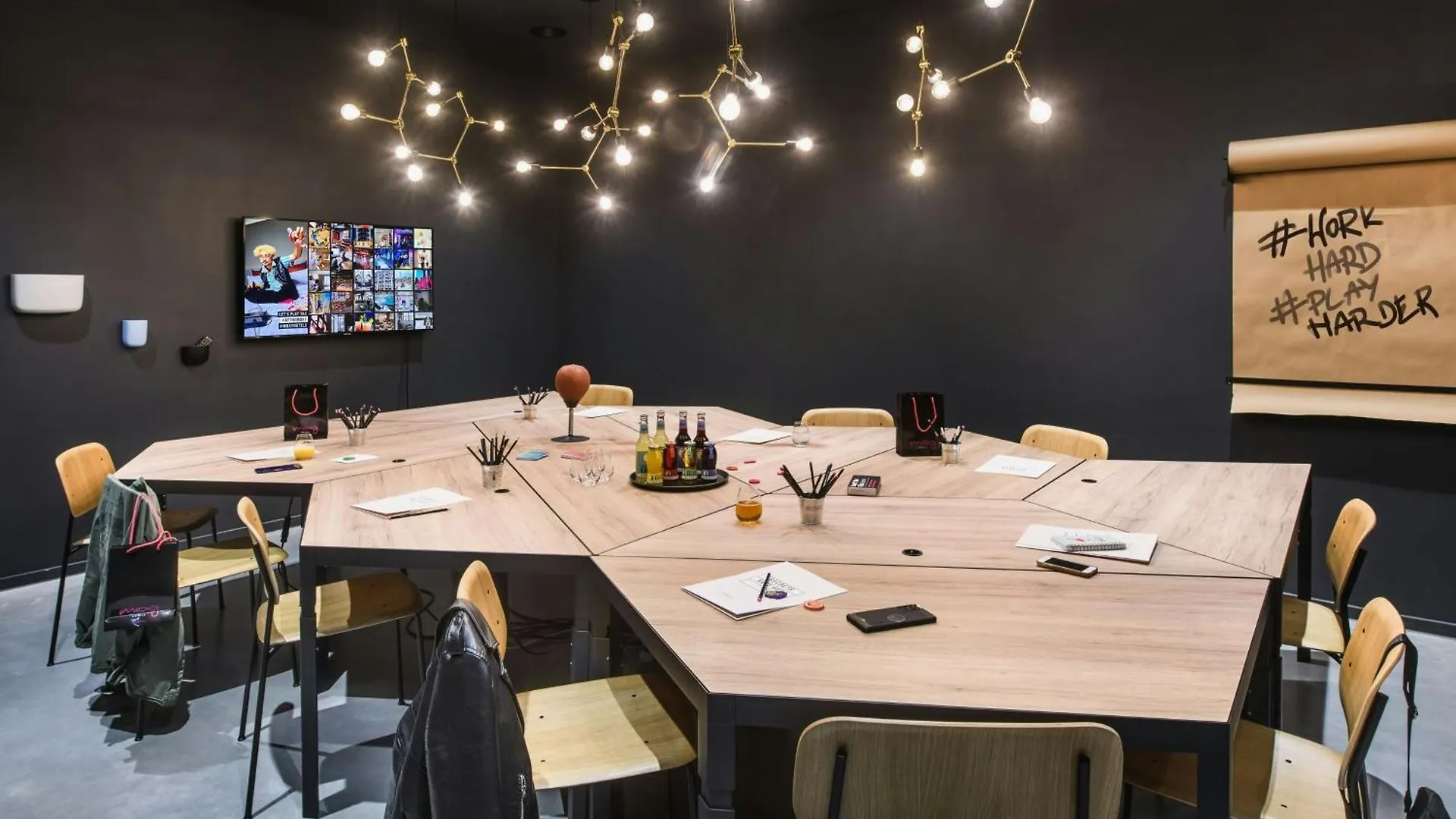 Hotel Moxy Stuttgart Feuerbach 3*,  Niemcy